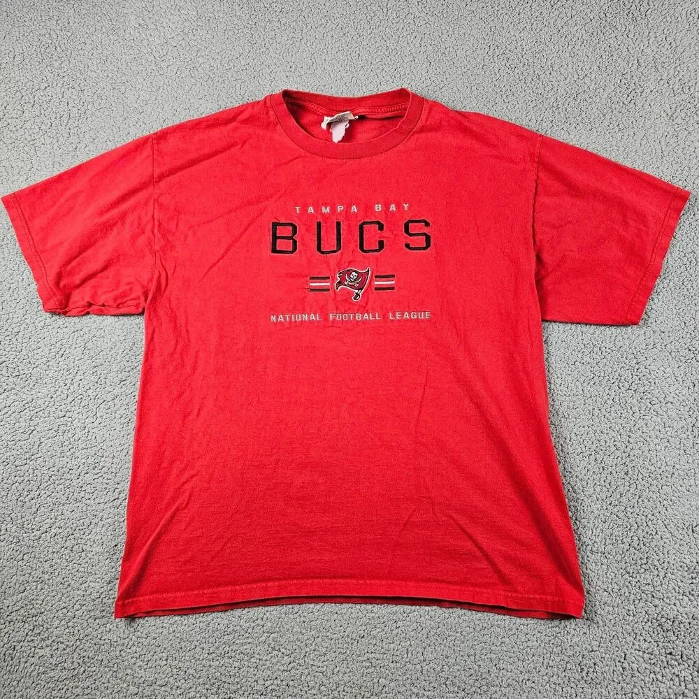 Vintage Tampa Bay Buccaneers Shirt Adult XL Red NFL Embroidery Spellout Logo 90s